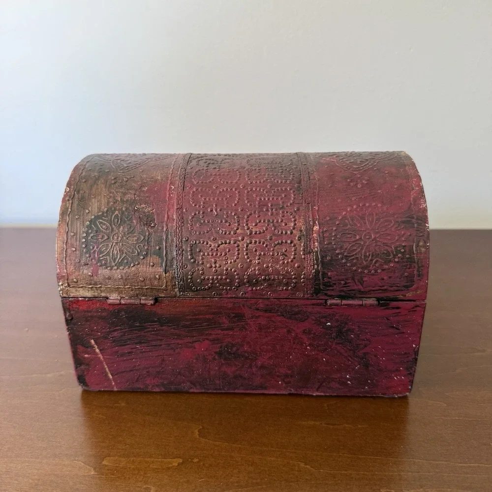 Vintage Red Hand-Painted Wood Floral Fish Treasure Chest Trinket Domed Box Latch